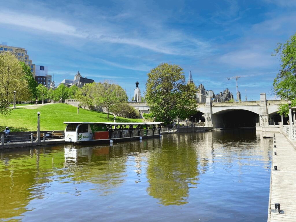 Croisière sur le canal Ekeau